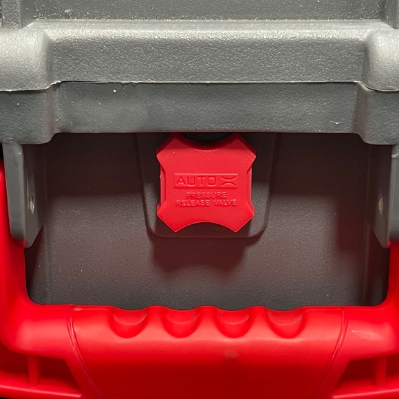 Invicta Trinite Limited Edition His and Hers Watches with Dive Case Like New - Picture 6 of 10